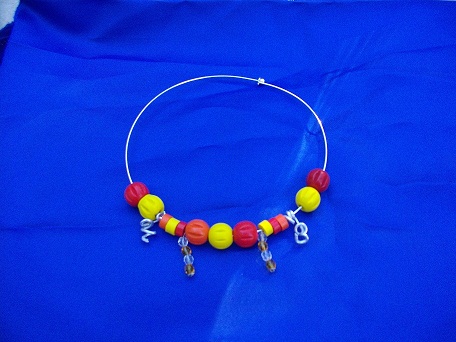 COLLIER ROUGE ORANGE ET JAUNE